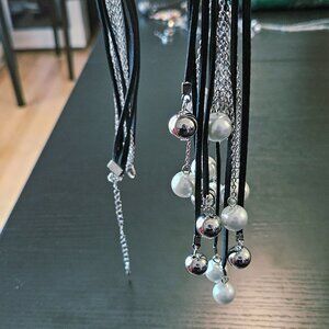 3/$15 unique long pearled necklace